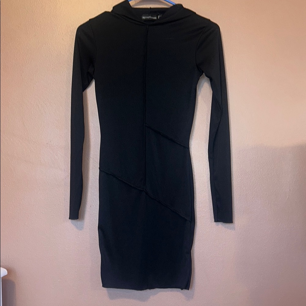 PRETTY LITTLE THING BLACK DRESS W/HOOD SZ 4